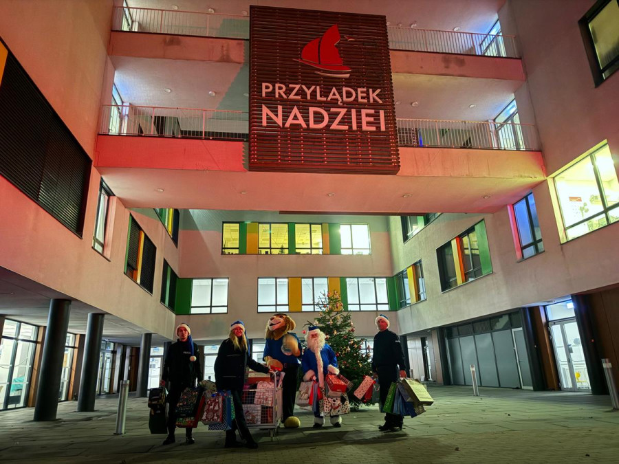 Legniccy policjanci w Przylądku Nadziei (źródło: KMP Legnica)