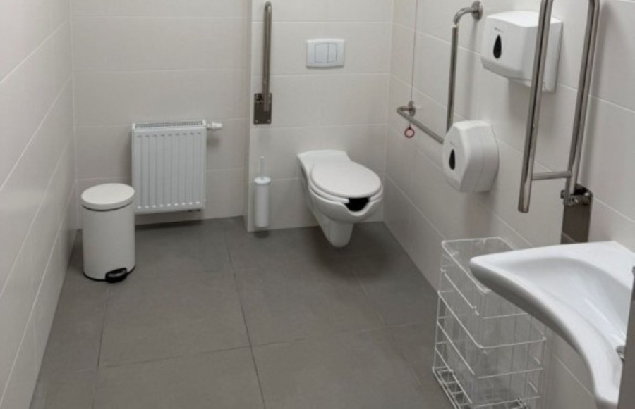 Hala przy Lotniczej ma nowe zaplecze i szatnie (źródło: UM Legnica)