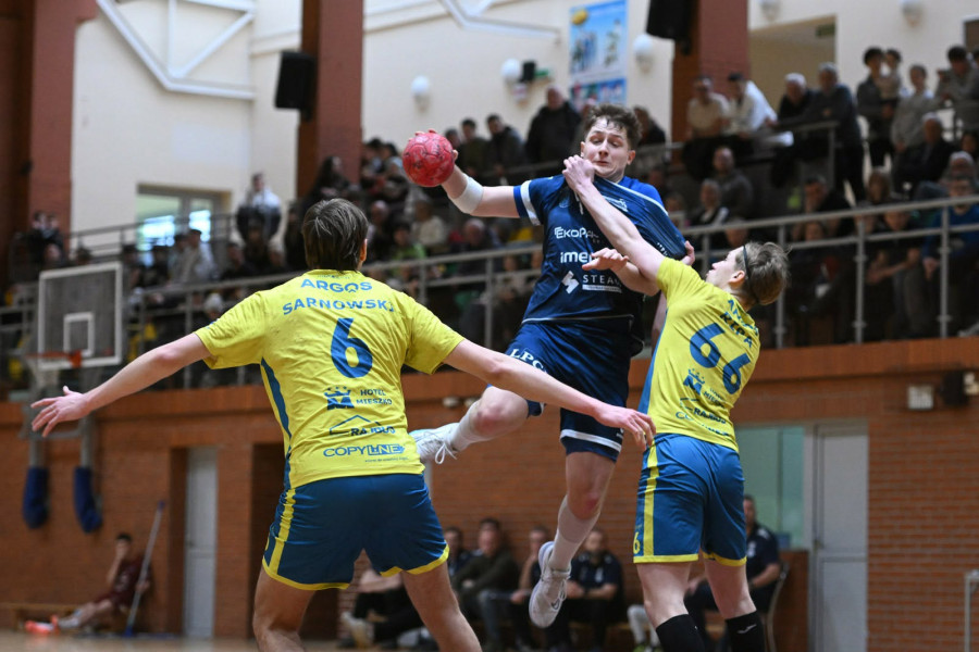 Siódemka Miedź Legnica (Piotr Florek lca.pl)