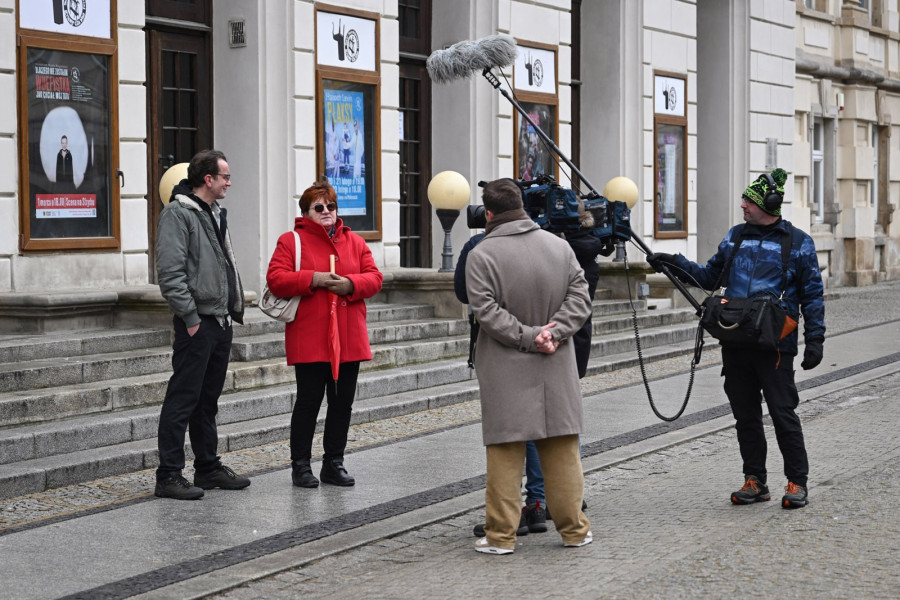 Ekipa TVN realizowała materiał o Elżbiecie Kot (Piotr Florek lca.pl)