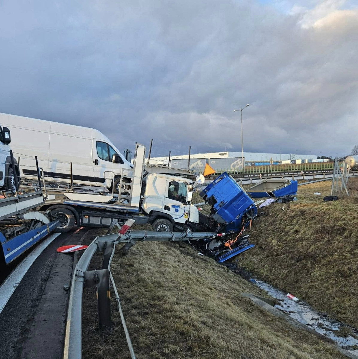 Kolizja ciężarówek na A4 w Krzywej (OSP Krzywa)