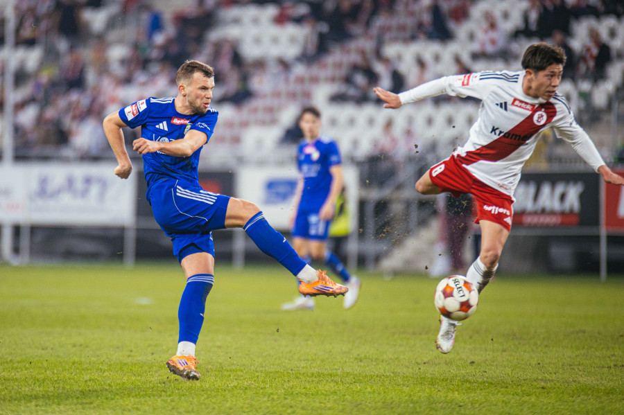 Miedź bez goli wywiozła punkt z Łodzi (Arkadiusz Wiśniewski)