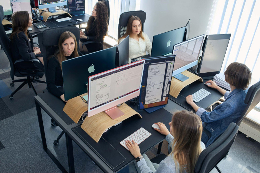 MIA CONSULT GROUP, Sesja korporacyjna: Krzysztof Zaleski