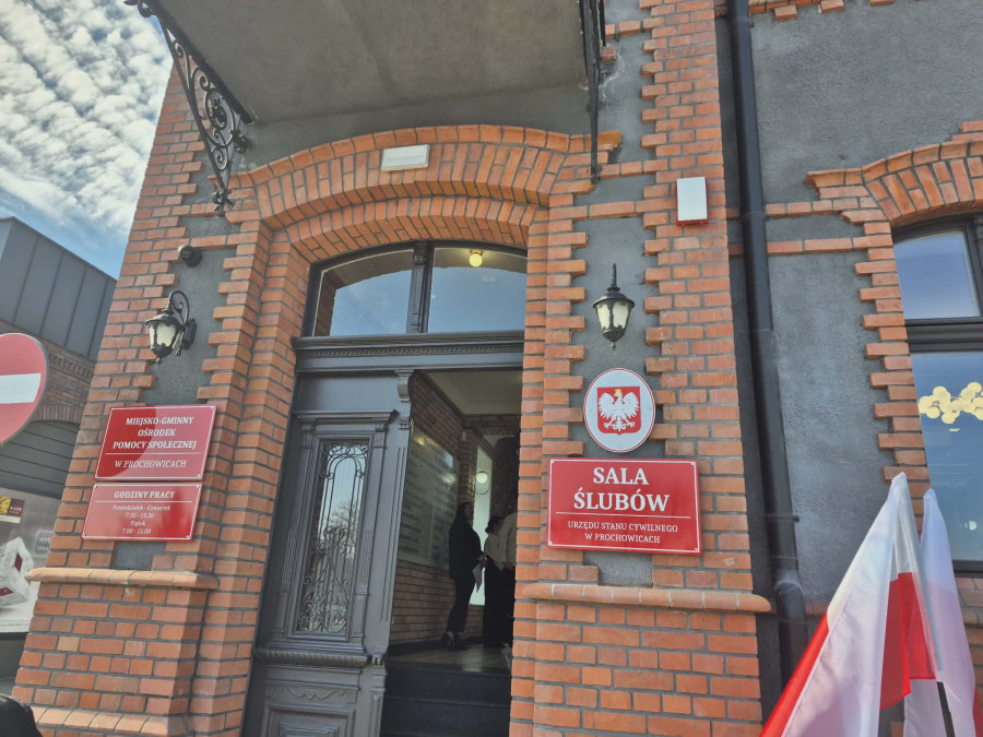 Zniszczony obiekt zmienił się nie do poznania. Jest Sala Ślubów i MGOPS