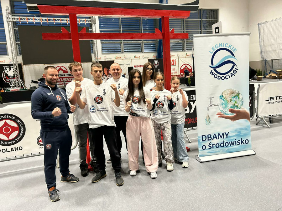 Karatecy z Legnicy wrócili z medalami z mistrzostw Polski (mat, pprasowe)
