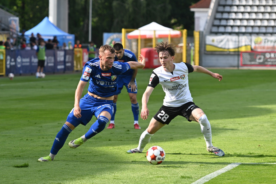 Miedź Legnica – Puszcza Niepołomice (Piotr Florek)