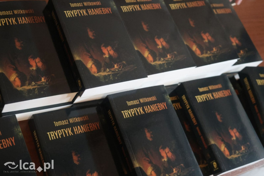 Tryptyk haniebny (Wojciech Obremski lca.pl)