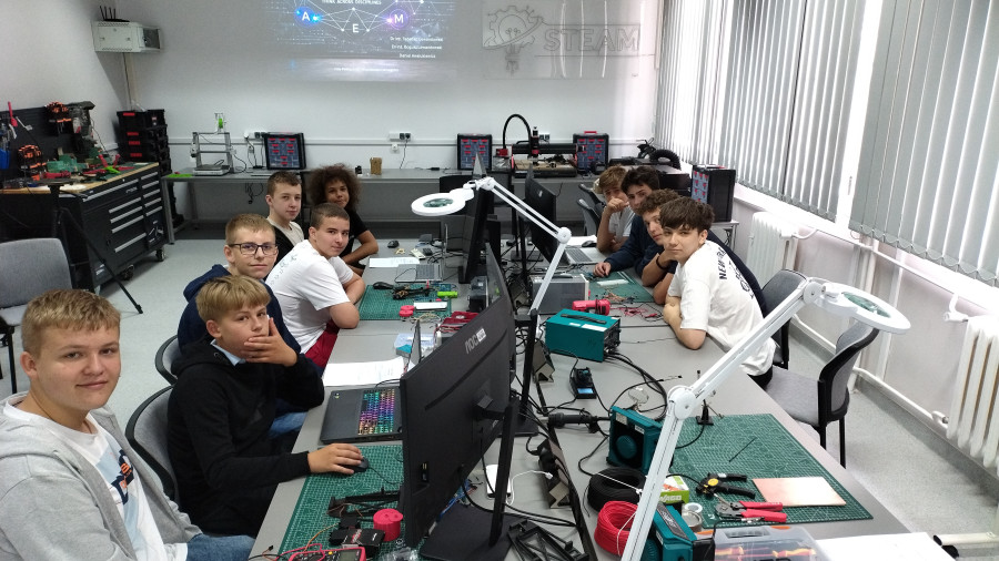 „Szesnastka” stawia na nowe technologie (mat. prasowe)