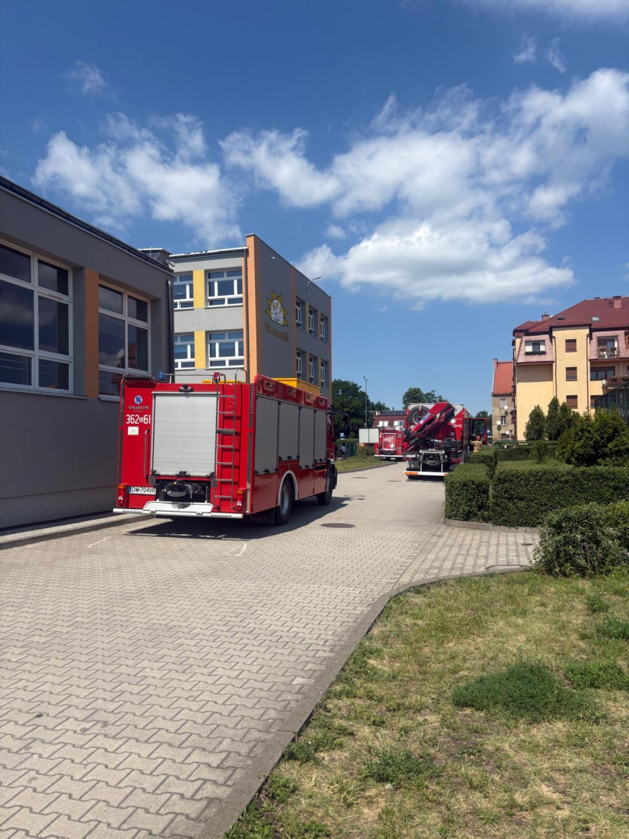 Gaz w podstawówce. 204 osoby ewakuowane (LCA24)