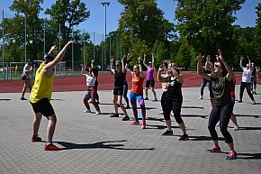 Finał majówki na sportowo w rytmie zumby z Adamem-22032