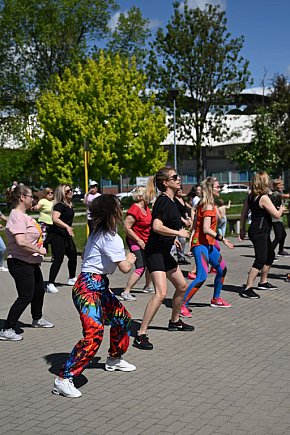 Finał majówki na sportowo w rytmie zumby z Adamem-22032
