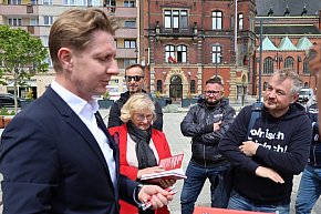 Artur Bartoszewicz spotkał się z mieszkańcami-22072