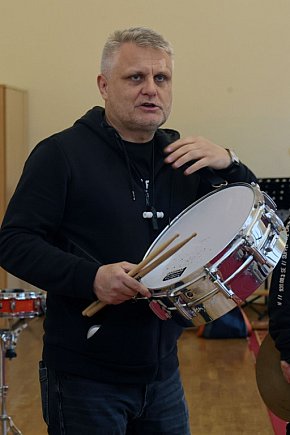 Parada perkusyjna Drum Battle 2025 w ZSM-22123