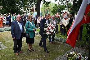 PSL składa kwiaty pod pomnikiem Witosa-22273