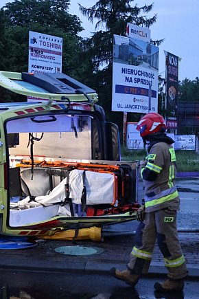 Wypadek z udziałem karetki-22285