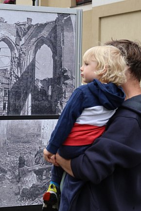 Plenerowa wystawa fotografii Grochowskiego-22530