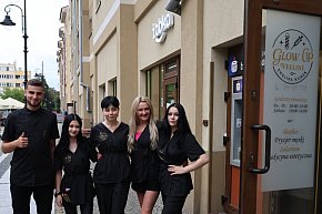 Glow up Veeline – Twój styl i piękno w Legnicy-22565