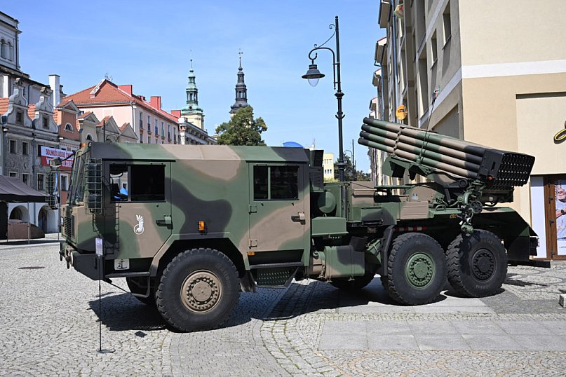 Prezentacja sprzętu wojskowego w rynku