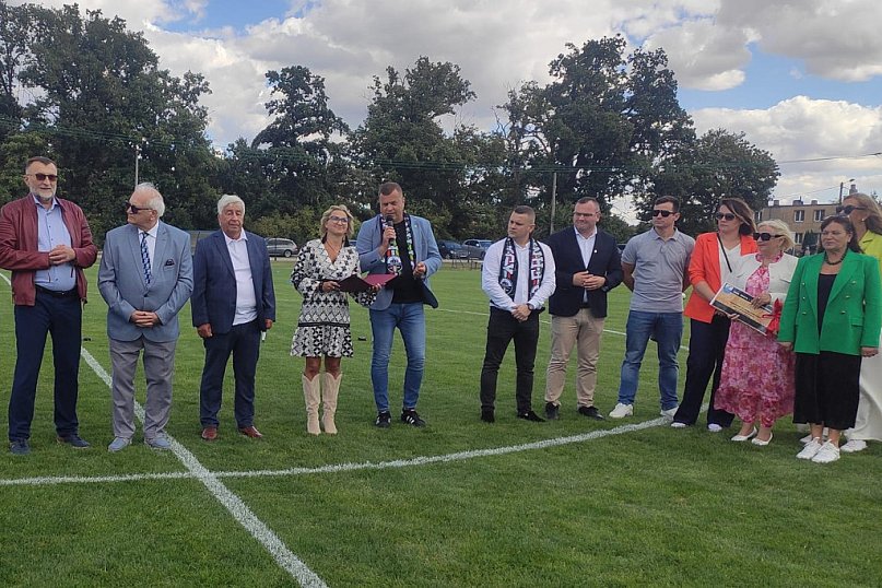 Otwarcie stadionu w Szczedrzykowicach