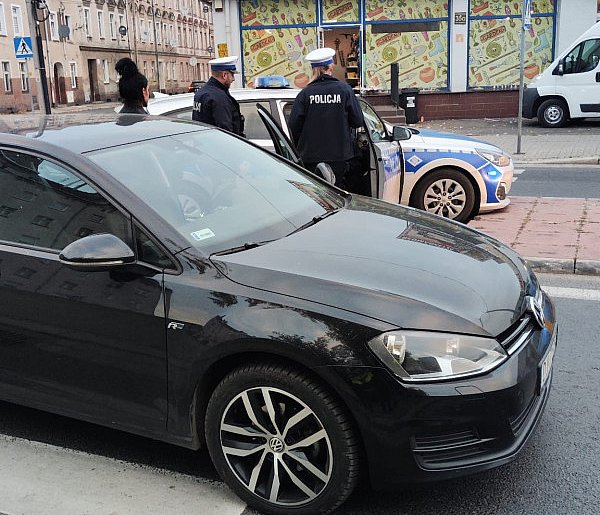 Potrącenie na Zakaczawiu. Poszkodowany mężczyzna w szpitalu-100746