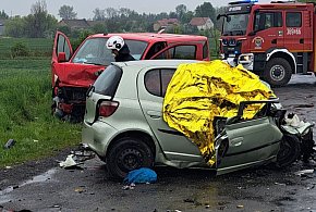 Tragiczny wypadek. Jedna osoba nie żyje, dwie trafiły do szpitala-108007