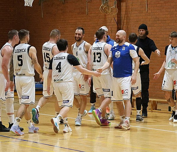 Basket Legnica przegrywa na inaugurację finałów 3. ligi-108089