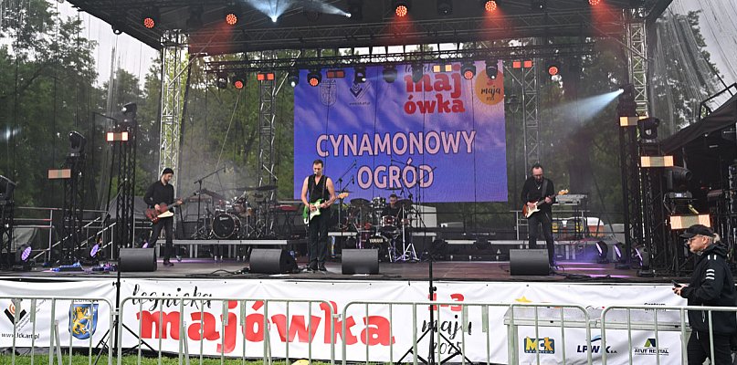 Deszczowa sobota nie przeszkodziła w muzycznym zakończeniu majówki - 108355