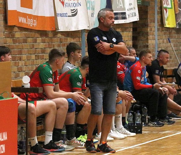 Tomasz Góreczny przedłużył kontrakt z Siódemką Miedź Huras-108380