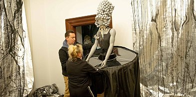 Barokowe wrota otwarte na sztukę. Wystawa RE KREACJA w Muzeum Miedzi-108402