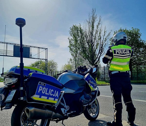 Majówka na drogach: 156 wykroczeń, 2 pijanych kierowców-108401