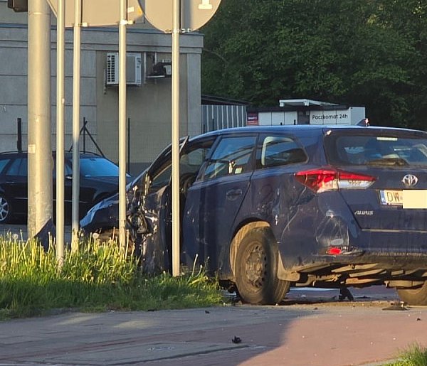 Kolizja na skrzyżowaniu Grabskiego i Jaworzyńskiej-108435