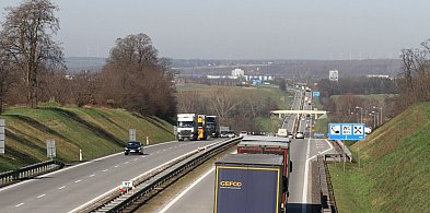 Miał ponad 2,5 promila i jechał wężykiem autostradą A4-108478