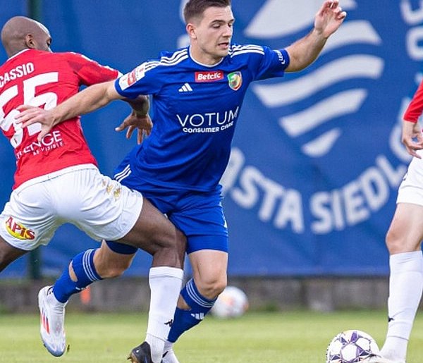 Miedź Legnica przegrała w Siedlcach-108629