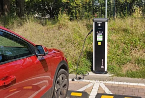 Elektromobilność w Polsce: Aktualne dane i prognozy na najbliższe lata-108685