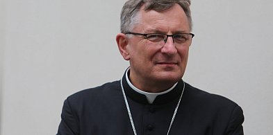 Stosunek do uchodźców i migrantów testem autentyczności-108732