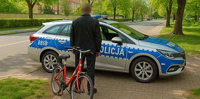 Cztery listy gończe, skręt w kieszeni i kradziony rower. Wpadł na Bankowej-108791
