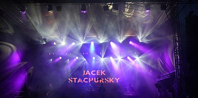 Cleo w deszczu, Stachursky na finał i lasery na niebie-108904