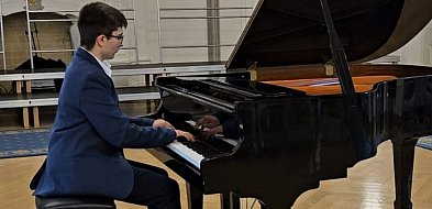 Wiktor Orliński z wyróżnieniem w Ogólnopolskim Konkursie "Rezonans"-109029