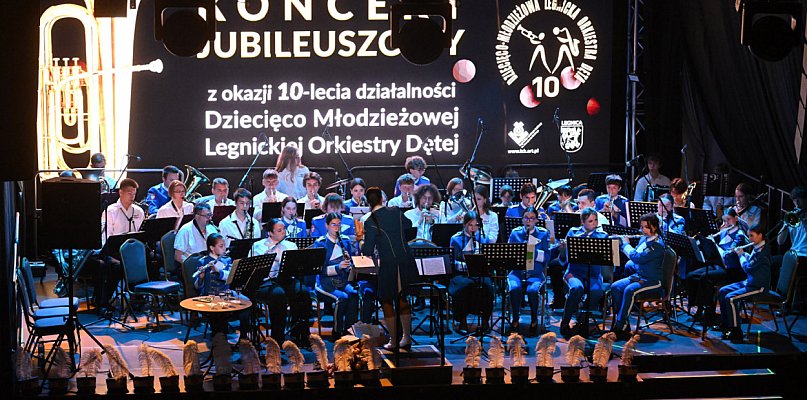 Nutami i uśmiechami świętowali dziesięciolecie dziesięciolecia - 109442