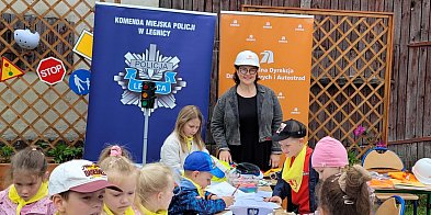 W Niedźwiedzicach o bezpieczeństwie z uśmiechem i powagą-109553