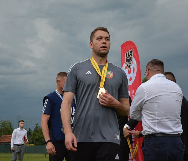 Wypowiedzi trenerów po finale Barycz Sułów - Miedź II [MIEDŹ TV]-109739