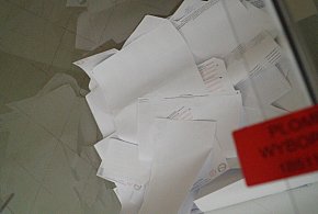 Pomylone głosy w komisjach wyborczych. PKW zajmie się nieprawidłowościami-109825