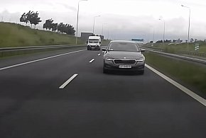 Niebezpieczne manewry na S3. Kierowca Skody, agresja i policja-110199