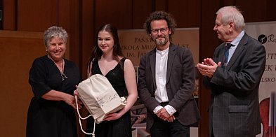 Natalia Dragan z Legnicy triumfuje na konkursie skrzypcowym-110171