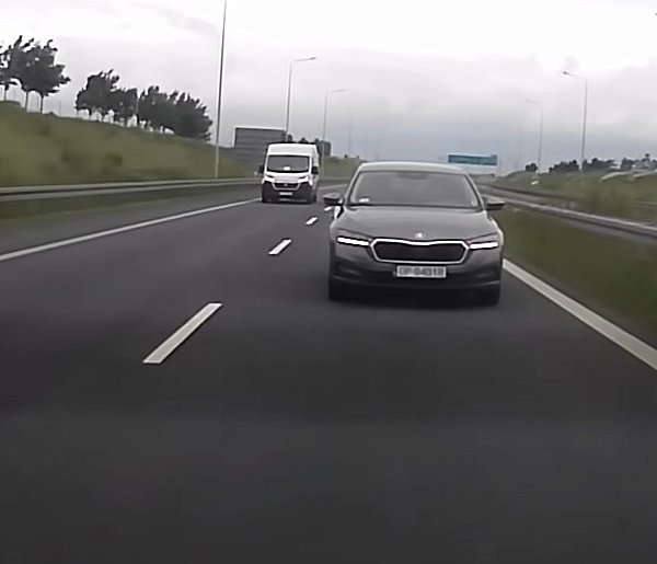 Niebezpieczne manewry na S3. Kierowca Skody, agresja i policja-110199