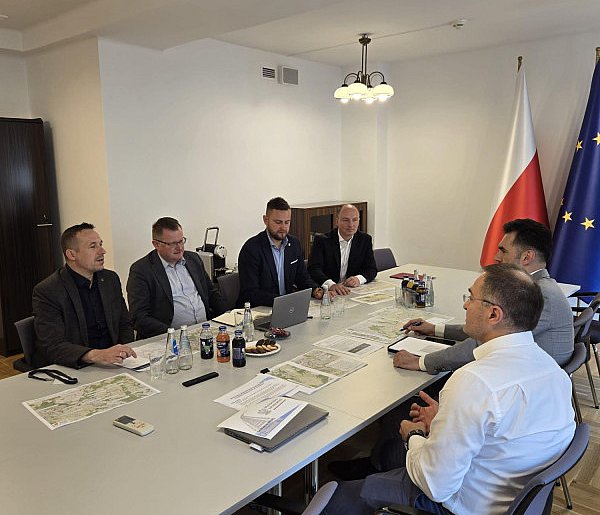 Dolny Śląsk chce przyspieszyć pociągi. Michał Rado w Warszawie-110260