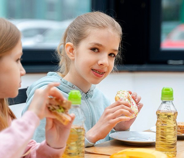 Dzieci już tego nie kupią w szkole? Rząd zapowiada zmiany-110285