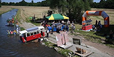 Tramwaj, fortepian i inne legnickie historie. Spływ samoróbek już za nami-110353