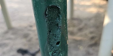 Plac zabaw po liftingu. Farba przykryje wszystko-110549