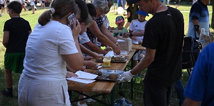 Na dobrej imprezie nawet ziemniaki smakują-110962